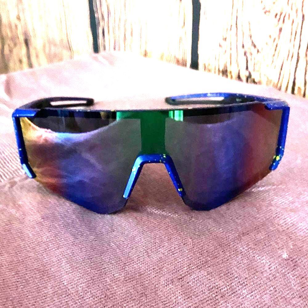 Stylish Blue Sunglasses, 1GG-145SUNG004